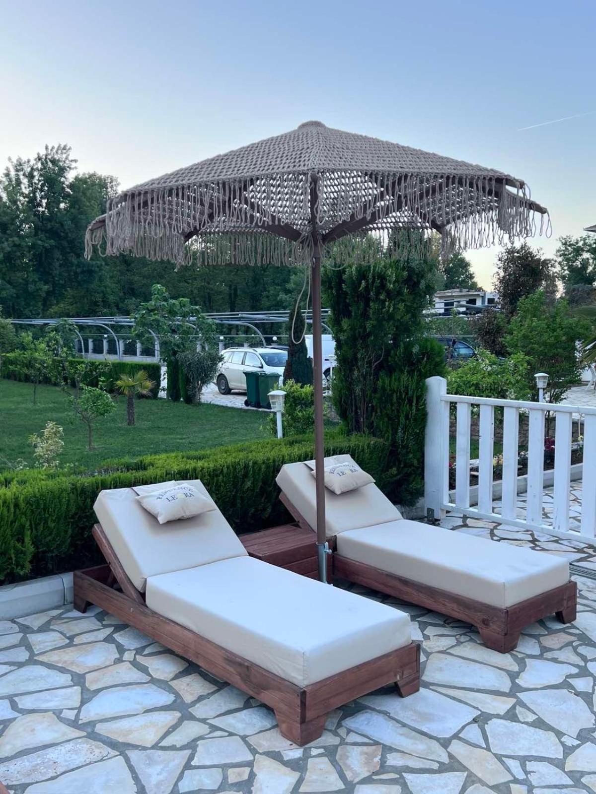 Residence Leora Ulcinj Exterior photo